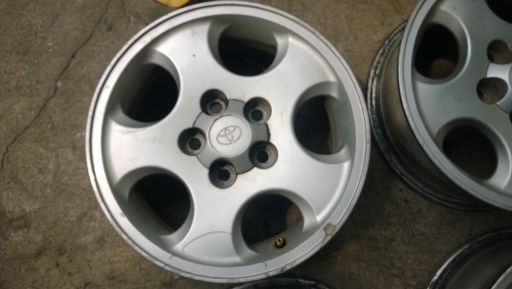 แม็กเปล่ากระบะ Triton Mighty Tiger 15 ถูกๆ