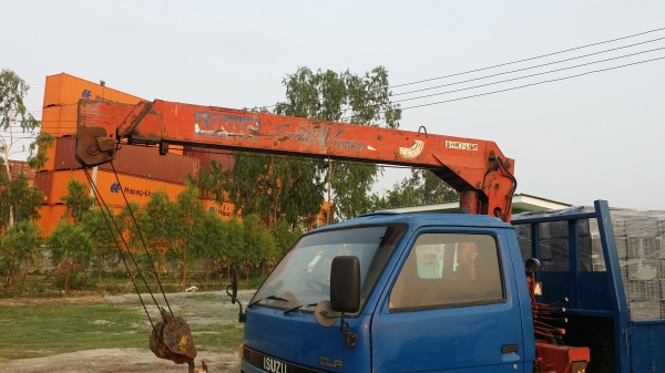 ขายด่วน รถ6ล้อติดเครน 3ตัน