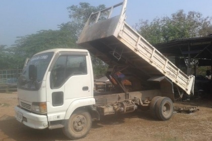 ขายหกล้อดัมพ์ Isuzu NPR หัวไฟฟ้า เครื่อง 115 แรง กระบะดัมพ์ 4.20 เมตร ทะเบียนพร้อม