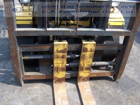 ขาย รถโฟล์คลิฟท์ KOMATSU รุ่น FG20T-16