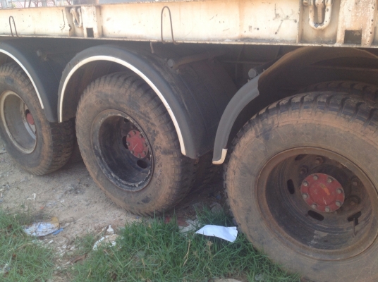 หางเรียบ3เพลา ยาว12.50 ม. 425,000 อยู่สกลนคร 0895770265 หางเรียบ3เพลา ยาว12.50 ม. 425,000 อยู่สกลนคร 0895770265