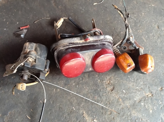 ชุดไฟท้าย+ไฟเล้ียวหลัง มอเตอร์วาล์ว ชุดไฟท้าย+ไฟเล้ียวหลัง มอเตอร์วาล์ว