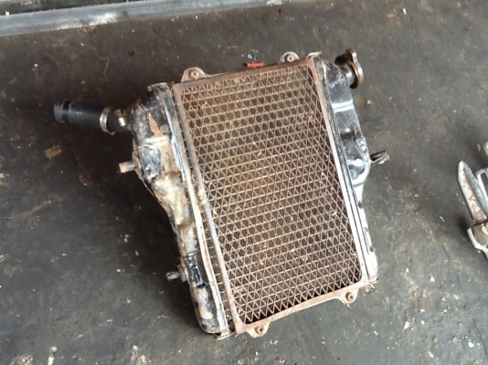 พักเท้า + หม้อน้ำtzr