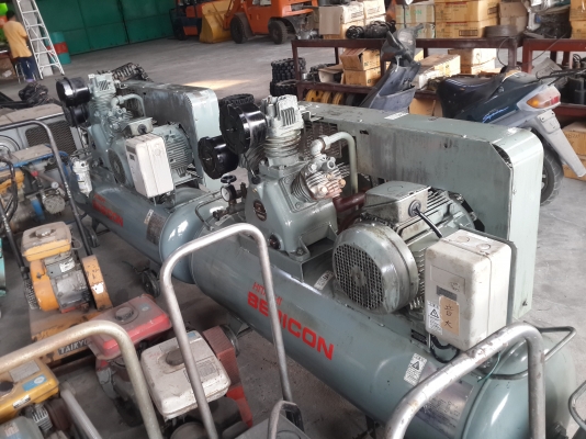 ขาย ปั้มลมถัง HITACHI 7.5 KW มือสองญี่ปุ่น ขาย ปั้มลมถัง HITACHI 7.5 KW มือสองญี่ปุ่น