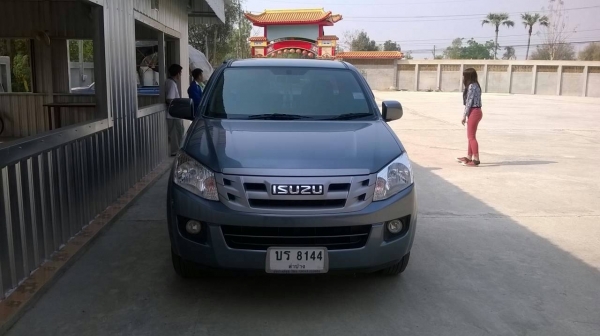 อีซูซุดีแมก ปี2013สีเทา แค๊ปเปิดได้ ประกันชั้น1 สภาพดีมาก ขายดาวน์270000บาท ผ่อน5557*46งวด TEL.0837660111