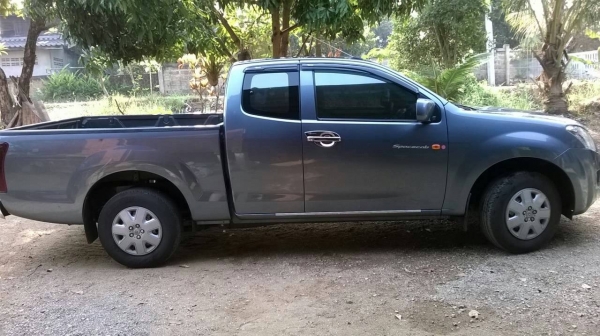 อีซูซุดีแมก ปี2013สีเทา แค๊ปเปิดได้ ประกันชั้น1 สภาพดีมาก ขายดาวน์270000บาท ผ่อน5557*46งวด TEL.0837660111