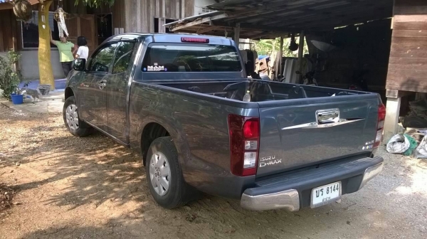 อีซูซุดีแมก ปี2013สีเทา แค๊ปเปิดได้ ประกันชั้น1 สภาพดีมาก ขายดาวน์270000บาท ผ่อน5557*46งวด TEL.0837660111