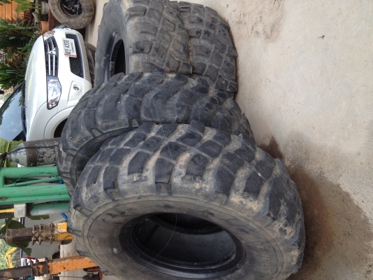 ยางรถตักเรเดียนมือสอง