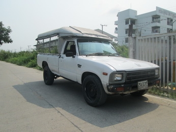 ขายรถไฮลักช่วงยาวดีเซล 2.2 พร้อมใช้งาน ปี 83 59000