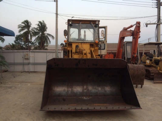 รถตัก KOMATSU 520 มือสอง นำเข้าจากญี่ปุ่น สภาพพร้อมใช้งาน
