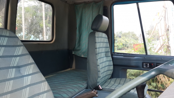 ขายรถหกล้อ