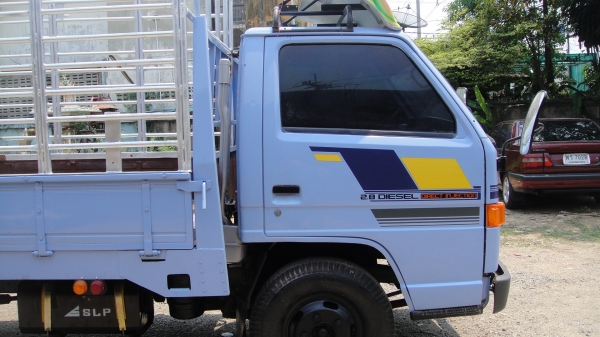 ISUZU NKR เครือง 4BC2 ฝาดำ (110แรง) รถสวยพร้อมใช้