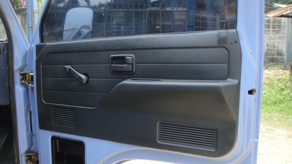 ISUZU NKR เครือง 4BC2 ฝาดำ (110แรง) รถสวยพร้อมใช้