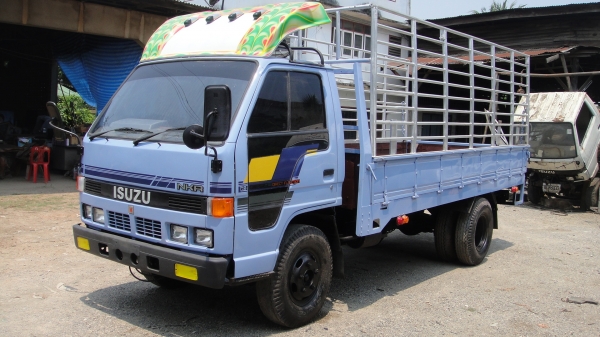 ISUZU NKR เครือง 4BC2 ฝาดำ (110แรง) รถสวยพร้อมใช้