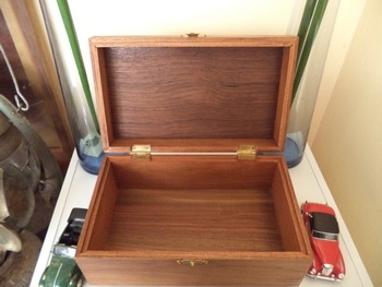 บ้านระเบียงไม้ ขายของสะสม ของโบราณ ราคาถูกค่ะ