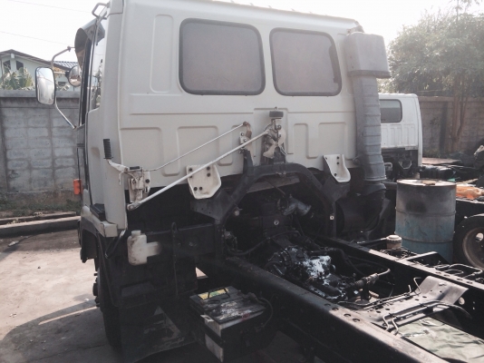 ต้องการขายรถบรรทุกหกล้อดั้ม