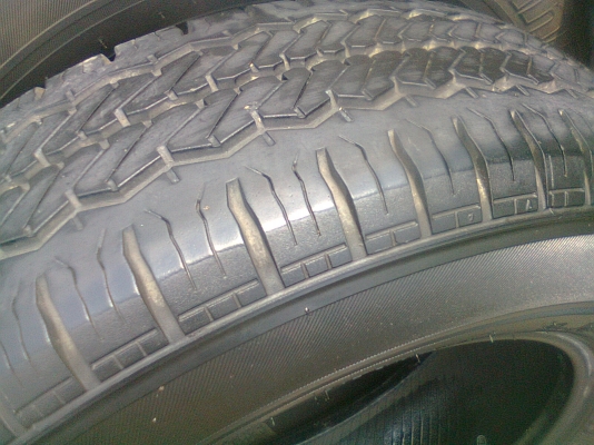 hankook  RADIAL RA08  มี ชุด 4 เส้น โทร.081-427-3941