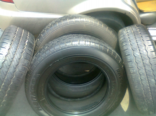 hankook  RADIAL RA08  มี ชุด 4 เส้น โทร.081-427-3941
