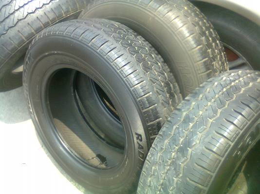 hankook  RADIAL RA08  มี ชุด 4 เส้น โทร.081-427-3941