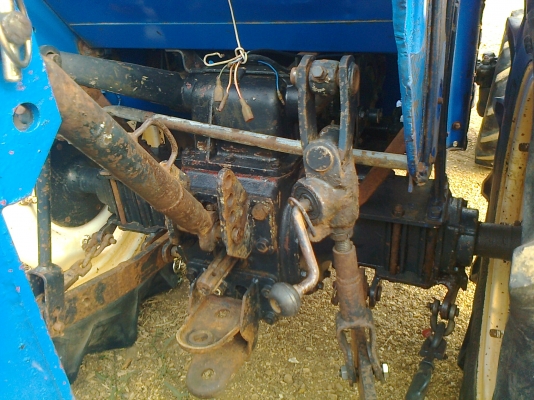 ขาย ISEKI   TL   2100    21  แรงม้า  4WD  สภาพเดิมๆ พร้อมใช้ ต่อรองได้