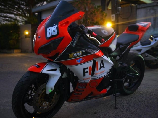 รับสั่งประกอบ Cbr400 Vfr Nc30 Nc35 จัดไฟแนนท์ได้เลือกสีเลือกลายเลือกแฟริ่งได้