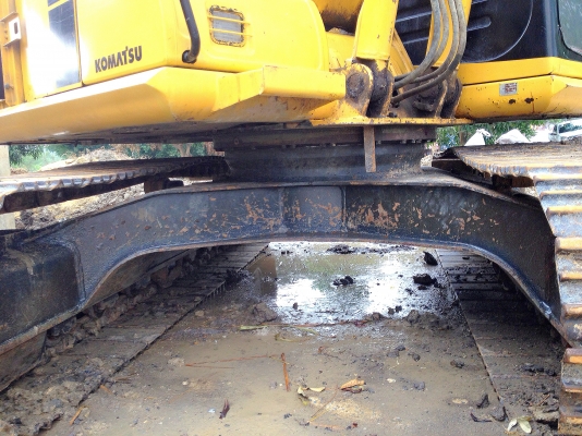 ขาย KOMATSU PC120 (รุ่น6) ขาย KOMATSU PC120 (รุ่น6)