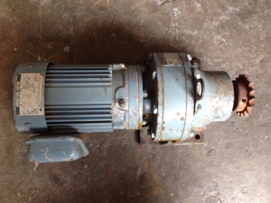 ขายมอเตอร์เกียร์ Cycro drive Sumitomo ขนาด 1/3 HP. 380 V อัตราทด 1:121 เพลาออกประมาณ 11 รอบต่อนาที แรงบิดเยอะ สภาพสวย วิ่งนิ่ม พร้อมใช้งาน