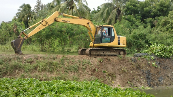 ขาย KOMATSU PC120 (รุ่น6) ขาย KOMATSU PC120 (รุ่น6)