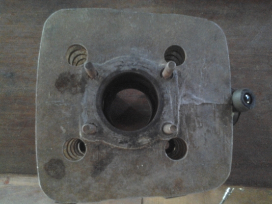 ขายอะไหล่เครื่อง dt 125 monoหลายรายการ