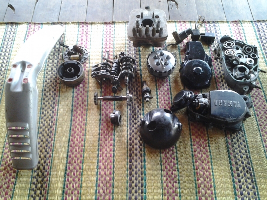 ขายอะไหล่เครื่อง dt 125 monoหลายรายการ