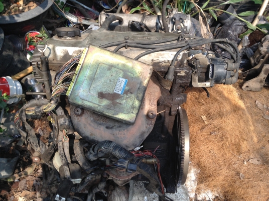 เครื่อง Mitsu ท้ายเบนซ์ 4g15 เกียร์ธรรมดา 7800 บาท