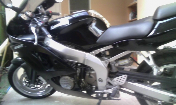 ขาย zzr 650 cc. ปี 2008 เครื่องดีสดๆ วิ่งไป 8000 โล ขาย zzr 650 cc. ปี 2008 เครื่องดีสดๆ วิ่งไป 8000 โล