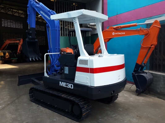รถขุด MITSUBISHI รุ่น ME30 แทร็กเหล็ก  มือสองญี่ปุ่น