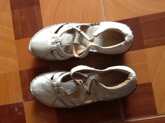 รองเท้าแฟชั่น