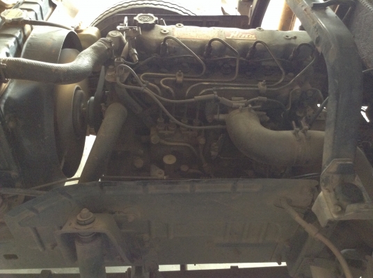 ขาย 6 ล้อ ติดเครน 3 ตัน 3 ปลอก FB2W รถออกห้างมือเดียวปี 38 เครื่องไม่เคยแกะ คัสซีสวยตลอดเส้น ยางเต็ม ทะเบียนเต็มพร้อมโอน