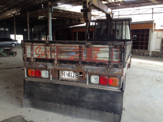 ขาย 6 ล้อ ติดเครน 3 ตัน 3 ปลอก FB2W รถออกห้างมือเดียวปี 38 เครื่องไม่เคยแกะ คัสซีสวยตลอดเส้น ยางเต็ม ทะเบียนเต็มพร้อมโอน