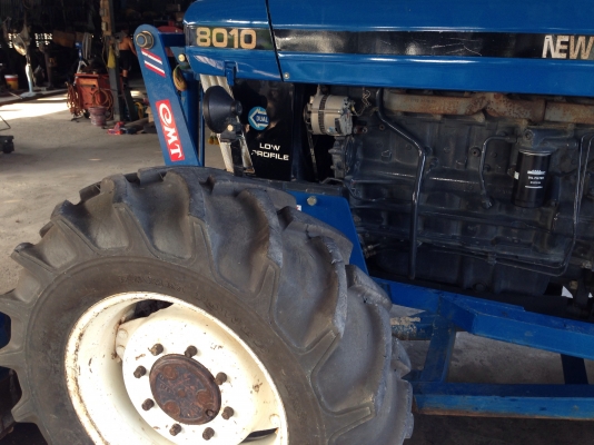 ขาย 8010 newholland 6 สูบ ราคา 820,000บาบด่วนๆ ขาย 8010 newholland 6 สูบ ราคา 820,000บาบด่วนๆ