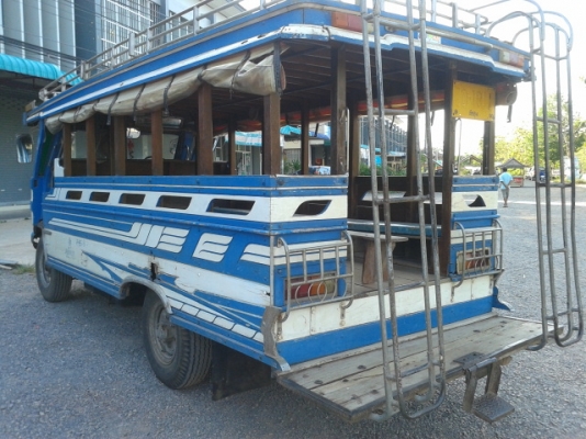 (ขายแล้วค่ะ)  ไป วัด ที่ จ ตรัง **ราคา 130000***รถอีซูสุสองแถวไม้..4 ล้อใหญ่ (แบบอันดามัน) พร้อมใช้งาน  (รถสวยมากๆ)