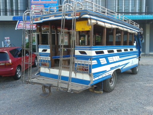 (ขายแล้วค่ะ)  ไป วัด ที่ จ ตรัง **ราคา 130000***รถอีซูสุสองแถวไม้..4 ล้อใหญ่ (แบบอันดามัน) พร้อมใช้งาน  (รถสวยมากๆ)