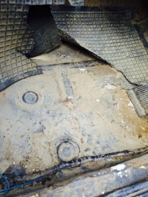 ขาย mazda1300 4 ขอ ไม่มีแอร์ เดิมๆคับ 40,000 ขาย mazda1300 4 ขอ ไม่มีแอร์ เดิมๆคับ 40,000