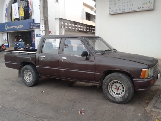 ขายโตโยต้า ฮีโร่4ประตูสวยครับเครื่องดีมากรถไม่ผุขี่ดี ประหยัดน้ำมันสุดๆคันซีสวยไม่ผุ