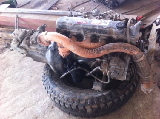 ขายเครื่องพร้อมเกียร์ WO4D มีใบคุมทะเบียนพร้อม สภาพพร้อมใช้