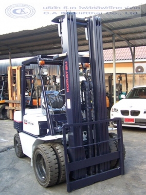 ขาย รถโฟล์คลิฟท์ KOMATSU รุ่น FD25-11 ขาย รถโฟล์คลิฟท์ KOMATSU รุ่น FD25-11