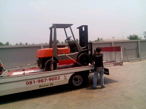 รถโฟคคลิฟท์ให้เช่า รายวัน รายชั่วโมง รถเครนให้เช่า