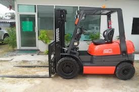 รถโฟคคลิฟท์ให้เช่า รายวัน รายชั่วโมง รถเครนให้เช่า
