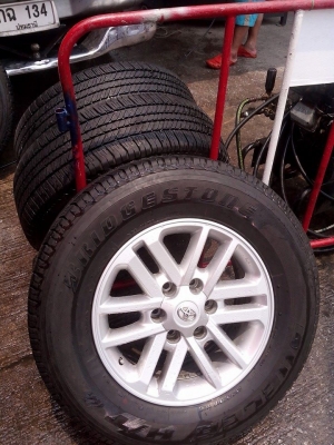 ขายเเม๊กวีโก้ 17 ยางปี 2012