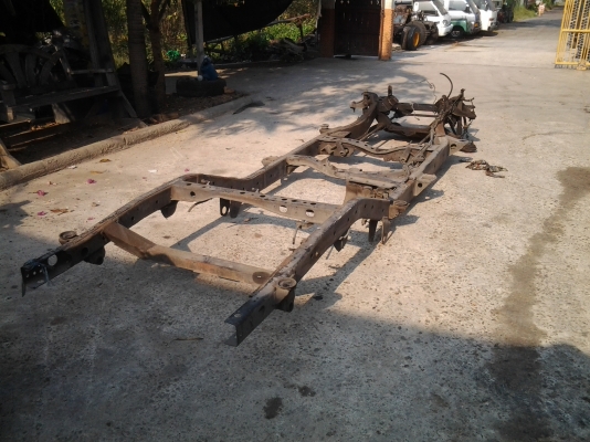 ขายครับแซสซีรถนิสสันปิ๊คอัปไม่ผุไม่เป็นสนิมครับขาย 9000 ครับ