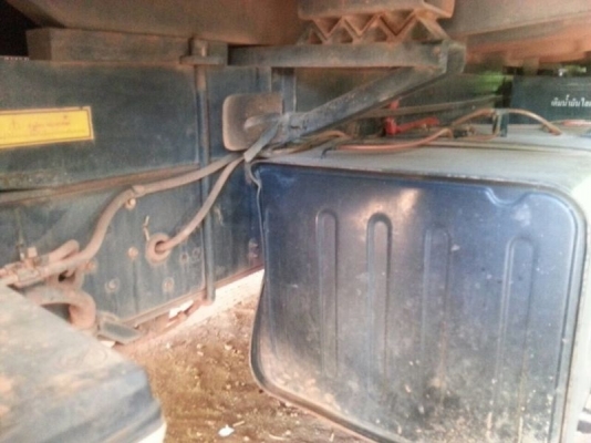 รถอีซูซุ 10 ล้อดั้ม FXZ 300 แรงม้า ปี 53  สนใจติดต่อ 081 - 6079515