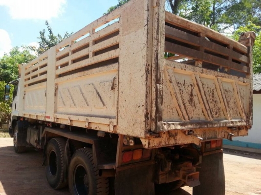 รถอีซูซุ 10 ล้อดั้ม FXZ 300 แรงม้า ปี 53  สนใจติดต่อ 081 - 6079515