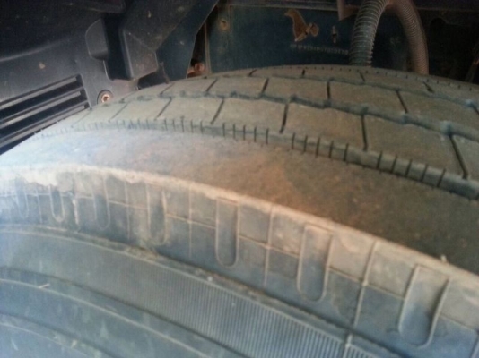 รถอีซูซุ 10 ล้อดั้ม FXZ 300 แรงม้า ปี 53  สนใจติดต่อ 081 - 6079515